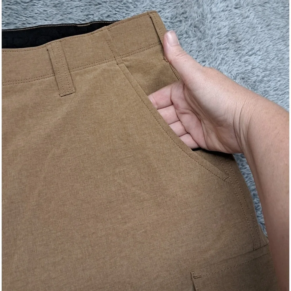 Iron Co. Cargo Shorts Mens Sz 38 Comfort Waistband Regular Fit Khakis Wicking
